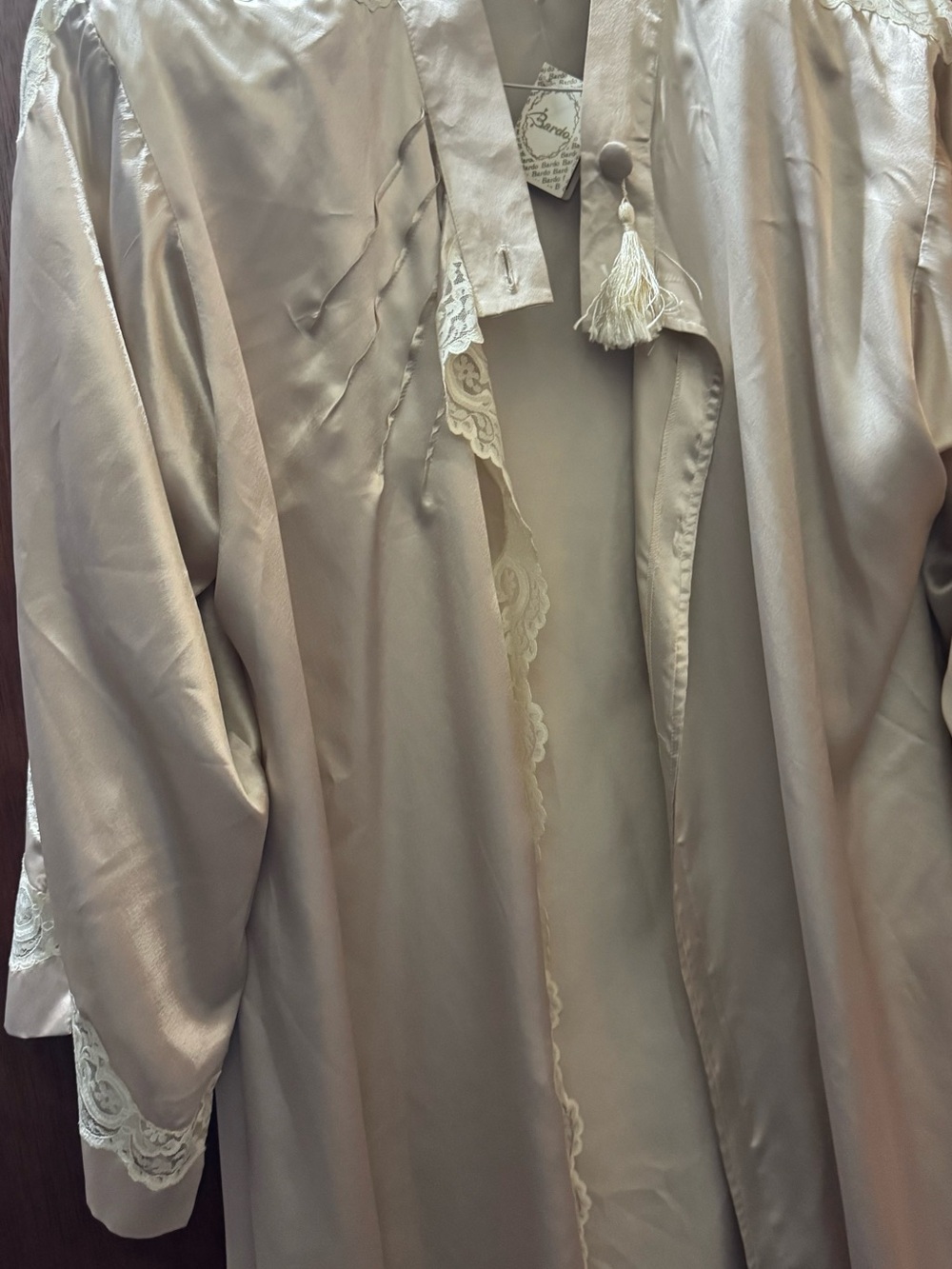 Bardot Vintage Taupe Satin Lace-Trim Robe Jacket